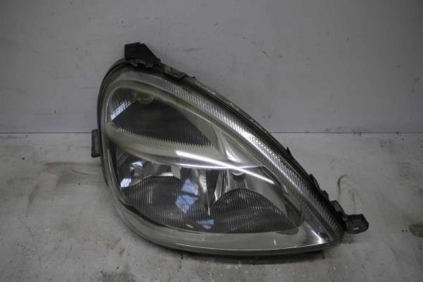 PHARE DROIT MERCEDES - Vue 1